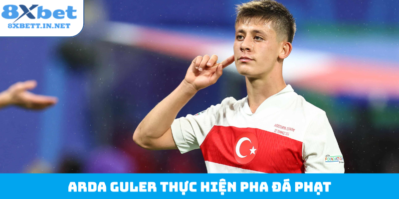 Arda Guler thực hiện pha đá phạt